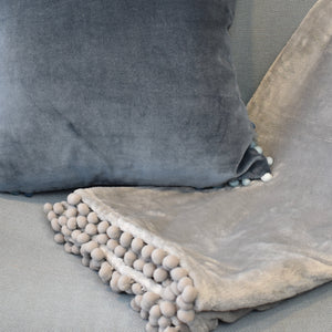 Pom Pom Throw - Grey